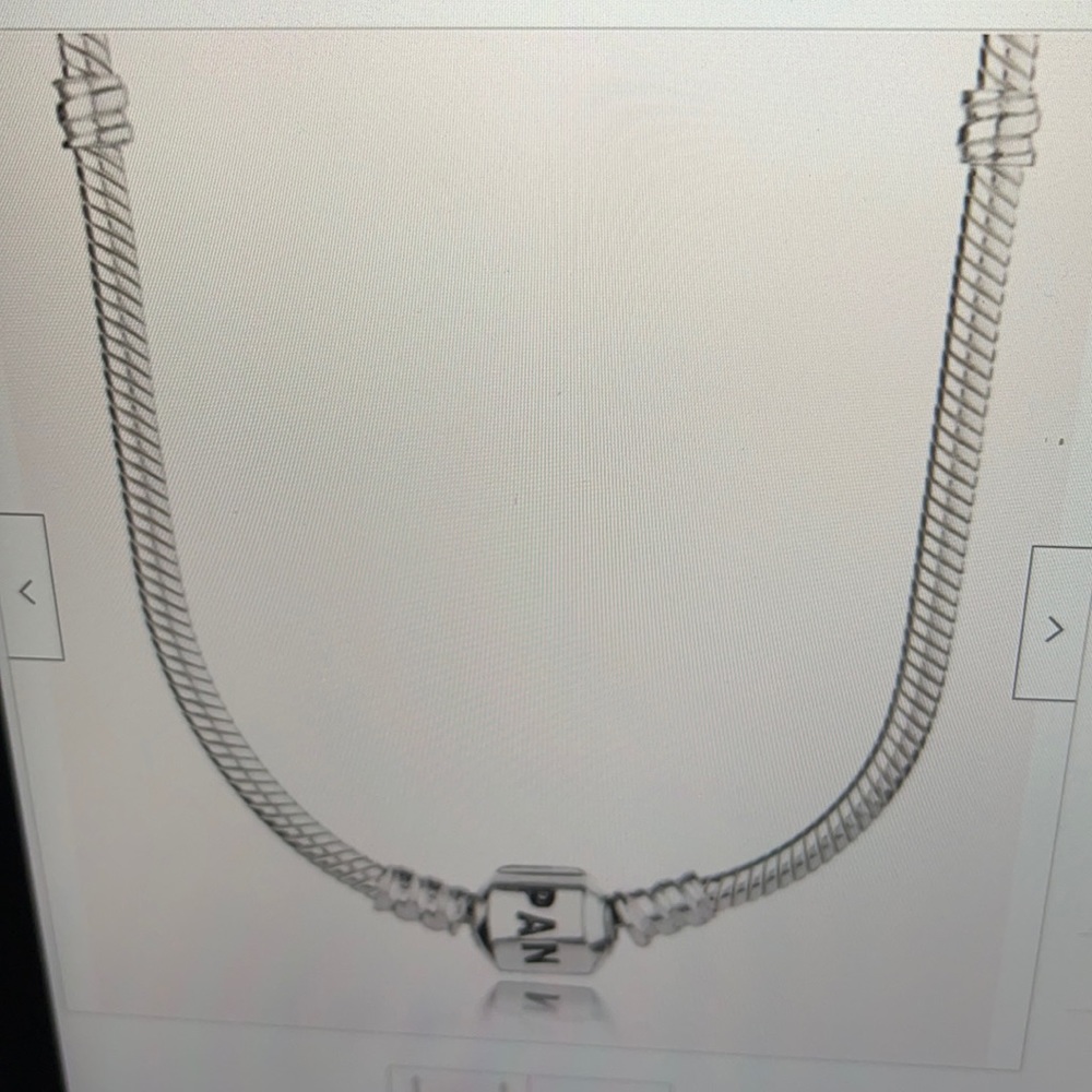 Pandora chain necklace barrel clasp
